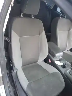 Pièce détachée automobile d'occasion siège avant droit pour ford focus turn. (cb8) titanium références oem iam 