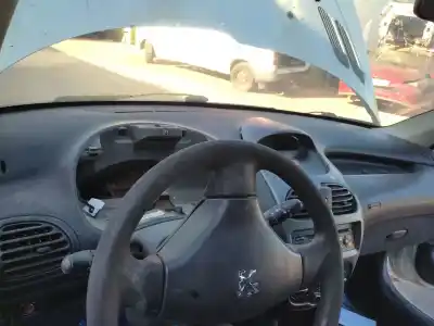 Pièce détachée automobile d'occasion TABLEAU DE BORD pour PEUGEOT 206 BERLINA  Références OEM IAM   