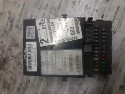İkinci el araba yedek parçası RÖLE/SIGORTA KUTUSU için RENAULT LAGUNA II (BG0)  OEM IAM referansları 8200190269 8200004201E 8200192466