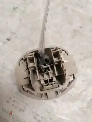 Second-hand car spare part medium for renault scenic ii authentique oem iam references 8200356884  3 pins