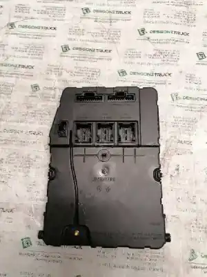 Second-hand car spare part fuse box unit for renault scenic ii authentique oem iam references 8200606831