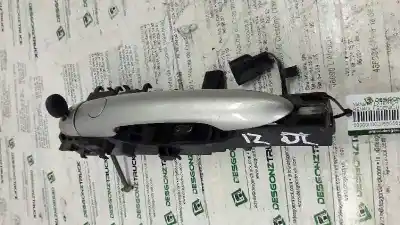 Second-hand car spare part exterior left front door handle for renault scenic ii authentique oem iam references 8200076073