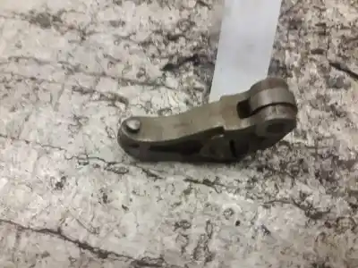 Автозапчасти б/у рокер за renault clio ii fase i (b/cbo) 1.4 alize 75 cv / 55 kw ссылки oem iam 7700600504