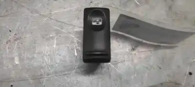 Second-hand car spare part RIGHT FRONT POWER WINDOW SWITCH for RENAULT MASTER DESDE ´´98  OEM IAM references  6 PINS 