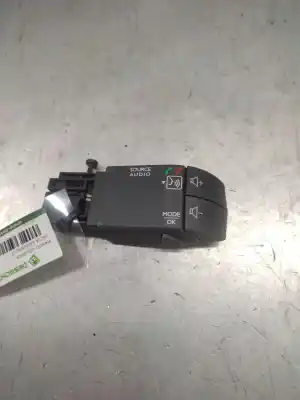 Peça sobressalente para automóvel em segunda mão comandos do volante por dacia sandero ii tce 90 (b8m1, b8ma) referências oem iam 