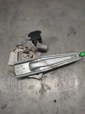 Peça sobressalente para automóvel em segunda mão elevador de vidros traseiro direito por toyota auris active referências oem iam 8570202020  