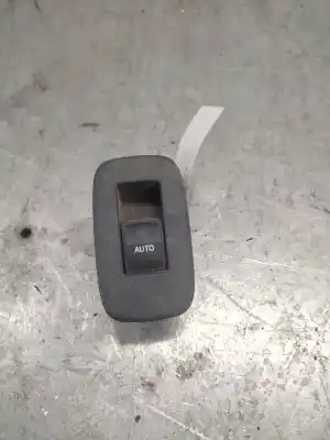 Peça sobressalente para automóvel em segunda mão botão / interruptor elevador vidro traseiro direito por toyota auris active referências oem iam 