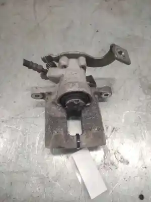 Peça sobressalente para automóvel em segunda mão pinça de travão traseira direita por toyota auris active referências oem iam   