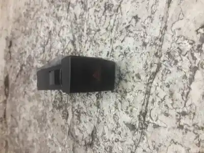 Second-hand car spare part HAZARD WARNING LIGHTS for KIA SHUMA II  OEM IAM references 3E28  8 PINS