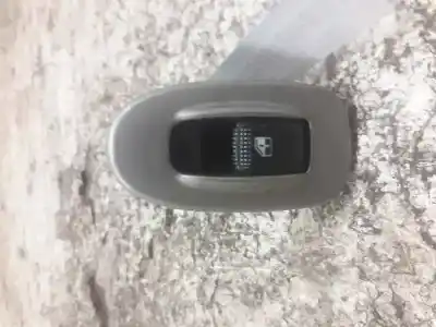 Pezzo di ricambio per auto di seconda mano comando alzacristalli posteriori destro per kia shuma ii 1.6 ls 4 berlina riferimenti oem iam 