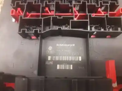 Pièce détachée automobile d'occasion boîtes à fusibles pour volkswagen passat berlina (3c2) advance références oem iam 3c0937049j  h37/s1301