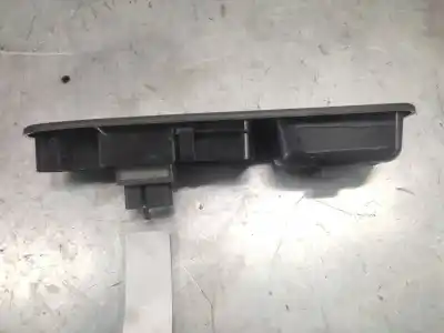 Recambio de automóvil de segunda mano de mando elevalunas delantero derecho para peugeot 307 (s1) xr clim plus referencias oem iam   7 pins
