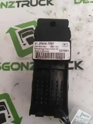 Автозапчасти б/у выключатель переднего правого окна за man tg - a 18.xxx fg / bb   (e3/e4) xlx ссылки oem iam 81258067097  