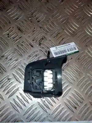 Pezzo di ricambio per auto di seconda mano interruttore alzacristalli anteriore destro per scania serie 4 (p/r 124 l) fsa 470 (4x2) e3 largo cr 19 topline riferimenti oem iam   