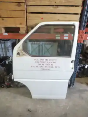 Автозапчасти б/у левая передняя дверь за VOLKSWAGEN TRANSPORTER IV AUTOBÚS (70B, 70C, 7DB, 7DK, 70J, 70K, 7DC, 7 1.9 TD ссылки OEM IAM   