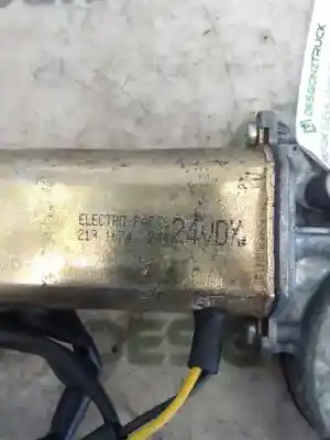 Second-hand car spare part right front window motor for iveco stralis (as) fsa t / fp lt 4x2 gran espacio oem iam references 21316741744  24v