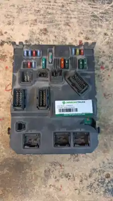 Peça sobressalente para automóvel em segunda mão CAIXA DE FUSÍVEIS E RELÉS por CITROEN XSARA PICASSO (N68)  Referências OEM IAM 9657999780  