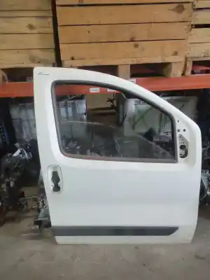 Peça sobressalente para automóvel em segunda mão porta dianteira direita por peugeot bipper básico referências oem iam 