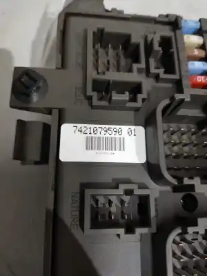 Автозапчастина б/у реле/запоперівник для renault midlum fg xxx.08    e5 corto посилання на oem iam 7421079590 7421899301 