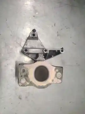 Second-hand car spare part right engine support for renault scenic ii 1.5 dci diesel oem iam references   