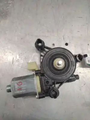 Second-hand car spare part Left Front Window Motor for SEAT LEON (5F1) 1.6 TDI OEM IAM references 5Q0959801B 2 PINS 