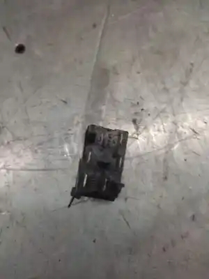 Peça sobressalente para automóvel em segunda mão botão / interruptor elevador vidro dianteiro direito por seat ibiza (6k) básico referências oem iam   6 pins