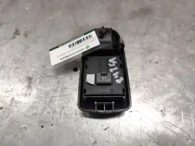 Second-hand car spare part left front power window switch for iveco daily iv caja/chasis 70c17 70c17 /p oem iam references   