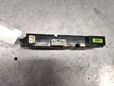 Second-hand car spare part hazard warning lights for kia cee´d 1.4 cat oem iam references 937001h000  