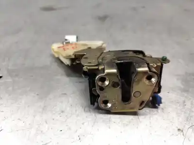 Автозапчасти б/у ЗАМОК ПЕРЕДНЕЙ ПРАВОЙ ДВЕРИ за NISSAN ALMERA TINO (V10)  ссылки OEM IAM 8055261U66  