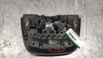 Peça sobressalente para automóvel em segunda mão emblema por peugeot 207 1.4 hdi referências oem iam 96864156  