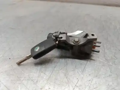 Peça sobressalente para automóvel em segunda mão comutador de ignição por skoda fabia (5j2 ) active referências oem iam 4b0905851c