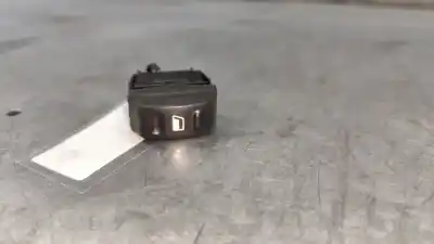 Peça sobressalente para automóvel em segunda mão botão / interruptor elevador vidro dianteiro direito por citroen xsara berlina 1.9 td sx referências oem iam 