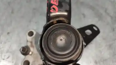 Second-hand car spare part right engine support for toyota auris active oem iam references   