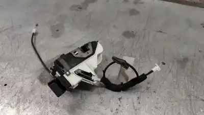 Pezzo di ricambio per auto di seconda mano serratura porta anteriore sinistra per citroen c3 attraction riferimenti oem iam   
