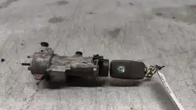 Peça sobressalente para automóvel em segunda mão comutador de ignição por skoda fabia (5j2 ) active referências oem iam 4b0905851c