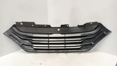 Автозапчастина б/у передня решіта для iveco daily vi caja/chasis 35s16, 35c16, 40c16, 50c16, 60c16, 65c16, 70c16 посилання на oem iam 5801317099  