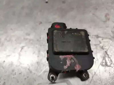 Pezzo di ricambio per auto di seconda mano MOTORE APERTURA BOCCOLE ARIA CONDIZIONATA per AUDI A3 (8P1)  Riferimenti OEM IAM 0132801209  