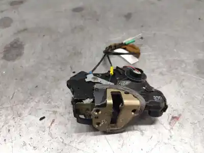 Second-hand car spare part Front Right Door Lock for TOYOTA COROLLA (_E12_) 2.0 D-4D (CDE120R_, CDE120L_) OEM IAM references 6903002162  