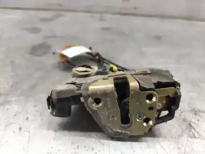 Peça sobressalente para automóvel em segunda mão Fechadura Da Porta Dianteira Esquerda por TOYOTA COROLLA (_E12_) 2.0 D-4D (CDE120R_, CDE120L_) Referências OEM IAM   