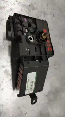 Peça sobressalente para automóvel em segunda mão Caixa De Fusíveis E Relés por RENAULT TRAFIC COMBI (AB 4.01) * Referências OEM IAM 2119820402  