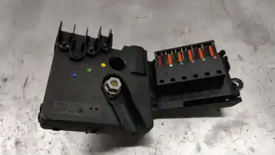 Second-hand car spare part fuse box unit for renault trafic combi (ab 4.01) * oem iam references 2119820402  