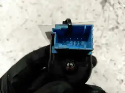 Second-hand car spare part rearview side mirror switch for citroen c3 1.4 oem iam references 185526  