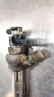 Pezzo di ricambio per auto di seconda mano iniettore per audi a3 (8v1, 8vk) 2.0 tdi quattro riferimenti oem iam 04l130277ac 0445110469 