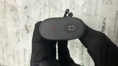 Автозапчасти б/у переключатель блокировки дверей за RENAULT CLIO II FASE I (B/CBO) 1.9 D Alize ссылки OEM IAM 201699103  