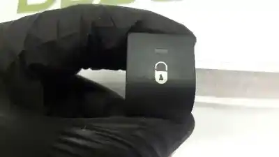 Peça sobressalente para automóvel em segunda mão interruptor de bloqueio das portas por peugeot 207 confort referências oem iam 96570636