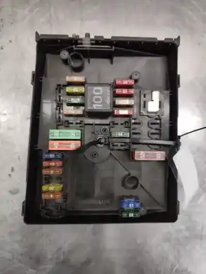 Second-hand car spare part FUSE BOX UNIT for VOLKSWAGEN GOLF VI (5K1)  OEM IAM references 3C09712490  