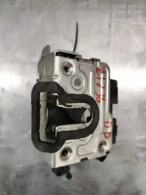 Second-hand car spare part front right door lock for dacia duster ambiance 4x2 oem iam references 8200735224