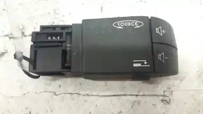 Автозапчастина б/у перемикач керування радіо для RENAULT LAGUNA II (BG0) Confort Authentique Посилання на OEM IAM   