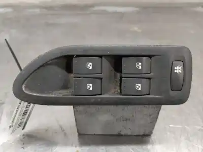 Peça sobressalente para automóvel em segunda mão botão / interruptor elevador vidro dianteiro esquerdo por renault megane iii berlina 5 p 1.5 dci diesel cat referências oem iam 