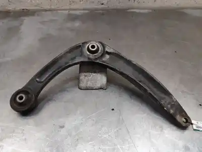 Pièce détachée automobile d'occasion bras de suspension inferieur avant gauche pour citroen c4 lim. business références oem iam 823215